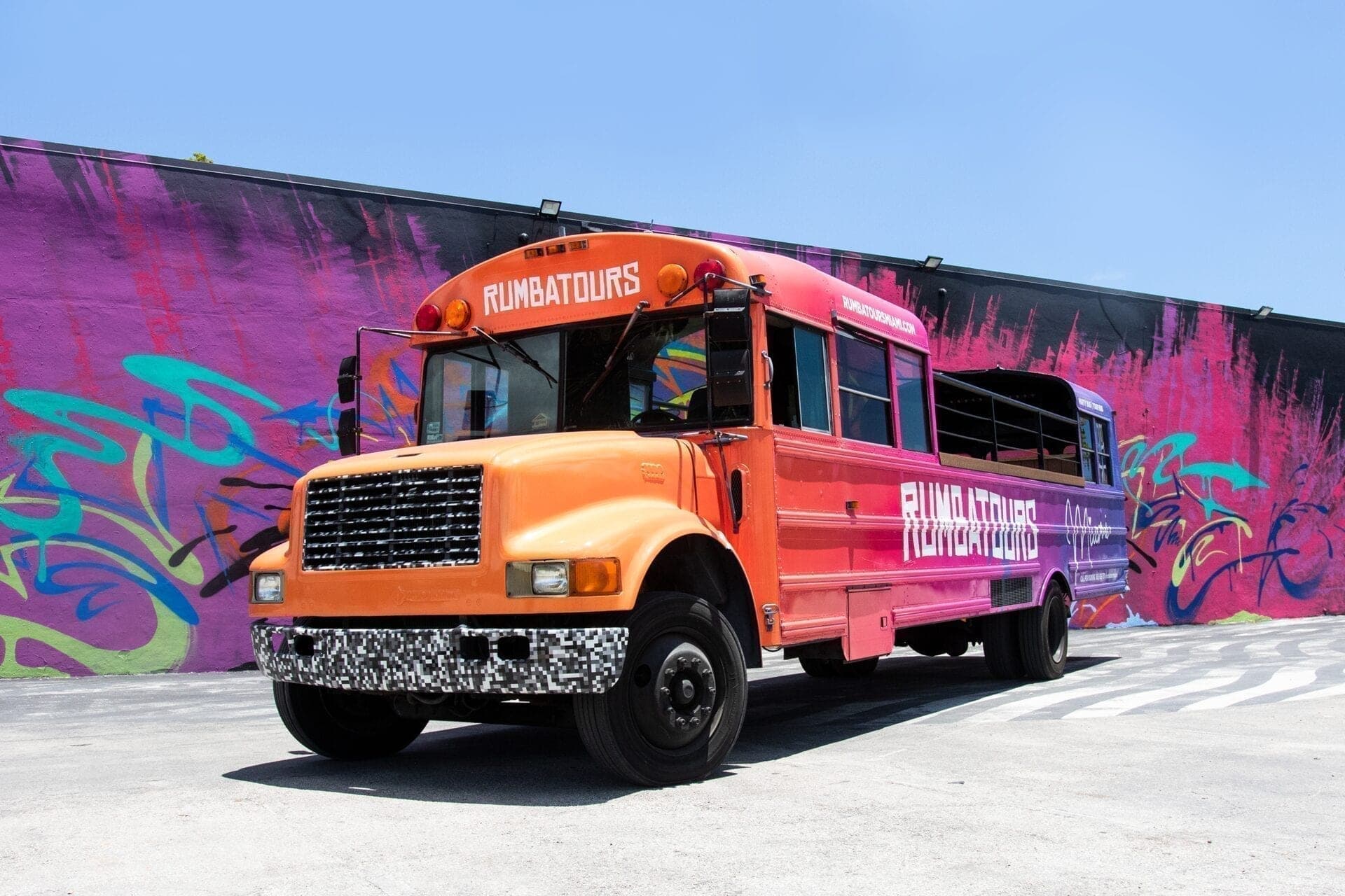 Miami open-air party bus by RumbaTours