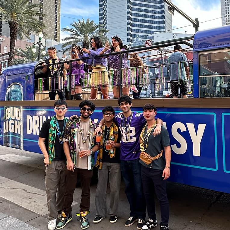 Bar Hopping party bus Miami