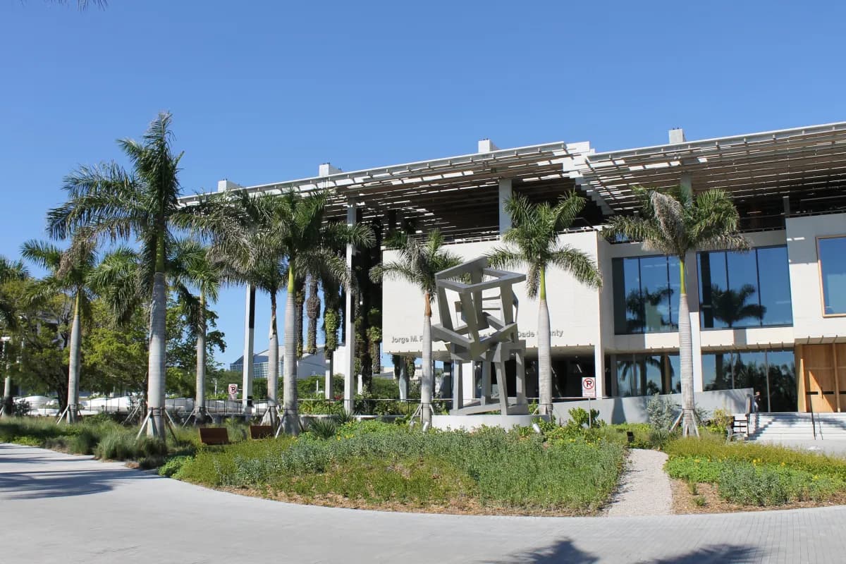 Pérez Art Museum Miami — Miami wedding venue served by Rumbatours